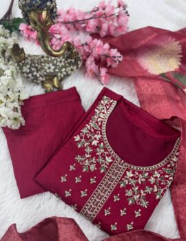 Primeisha Presenting Viscose Chanderi Kurti Set with Printed Jacquard Dupatta